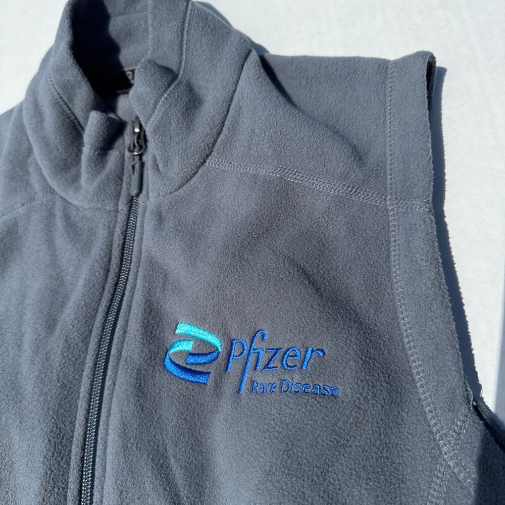 Pfizer women’s fleece vest size large marmot